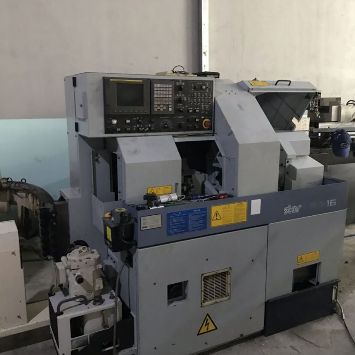 Máy tiện Star SA16 Fanuc 18iT
